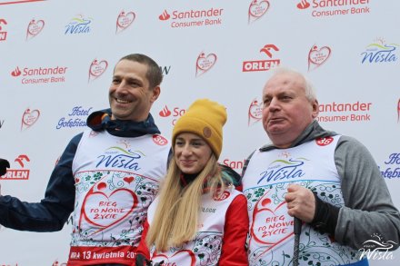 Pamiątkowe zdjęcie poszczególnych sztafet